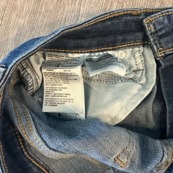 Like New Levi’s 721 High Rise Skinny Jeans Size 29 - Picture 2 of 6